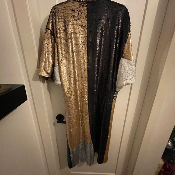 New years party perfection. Incredible patched sequence cloak. - Picture 3 of 5